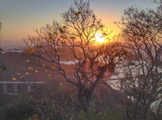 Trilha Morro do Moreno - Vila Velha - 2:30 horas