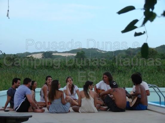 Área da piscina do Camping Dunas