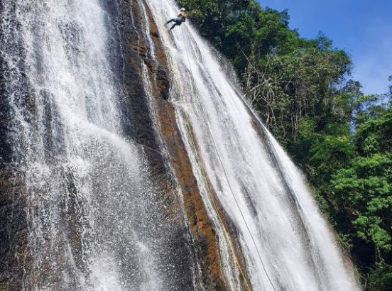 Rapel Cachoeira  do Palito 70 m de altura  em Santa Leopodina