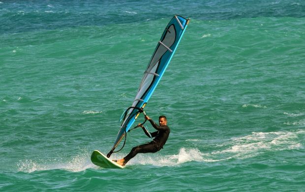 windsurf