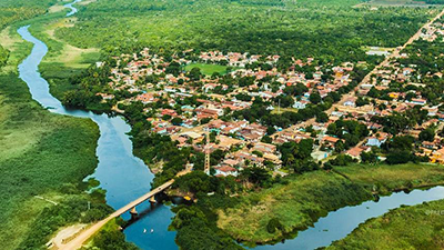 Vista aérea da cidade de Itaúnas